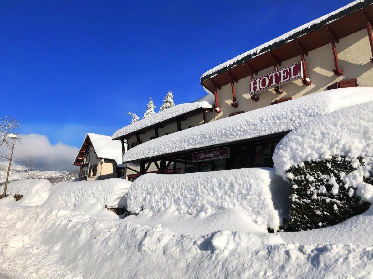 Hotel L'Escoundillou Saint-Jacques-des-Blats Zewnętrze zdjęcie