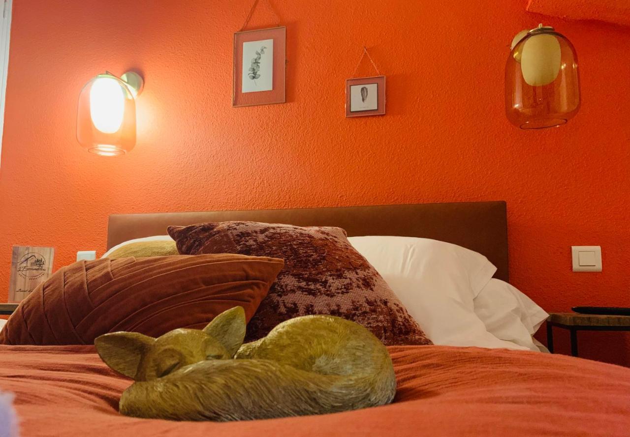 Hotel L'Escoundillou Saint-Jacques-des-Blats Zewnętrze zdjęcie