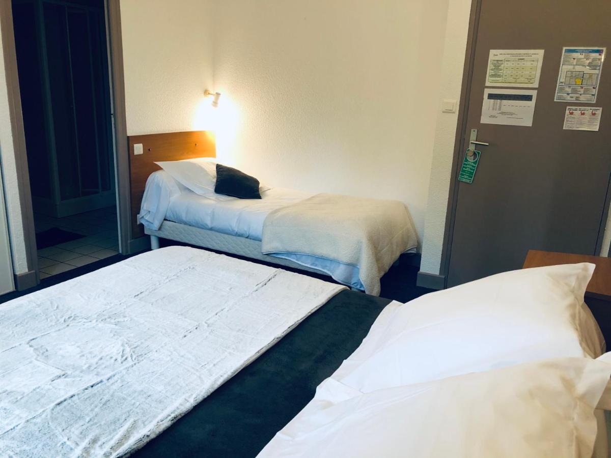 Hotel L'Escoundillou Saint-Jacques-des-Blats Zewnętrze zdjęcie