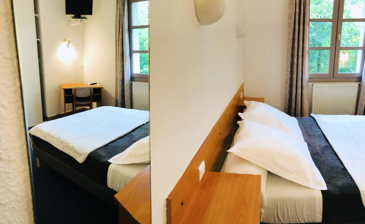 Hotel L'Escoundillou Saint-Jacques-des-Blats Zewnętrze zdjęcie