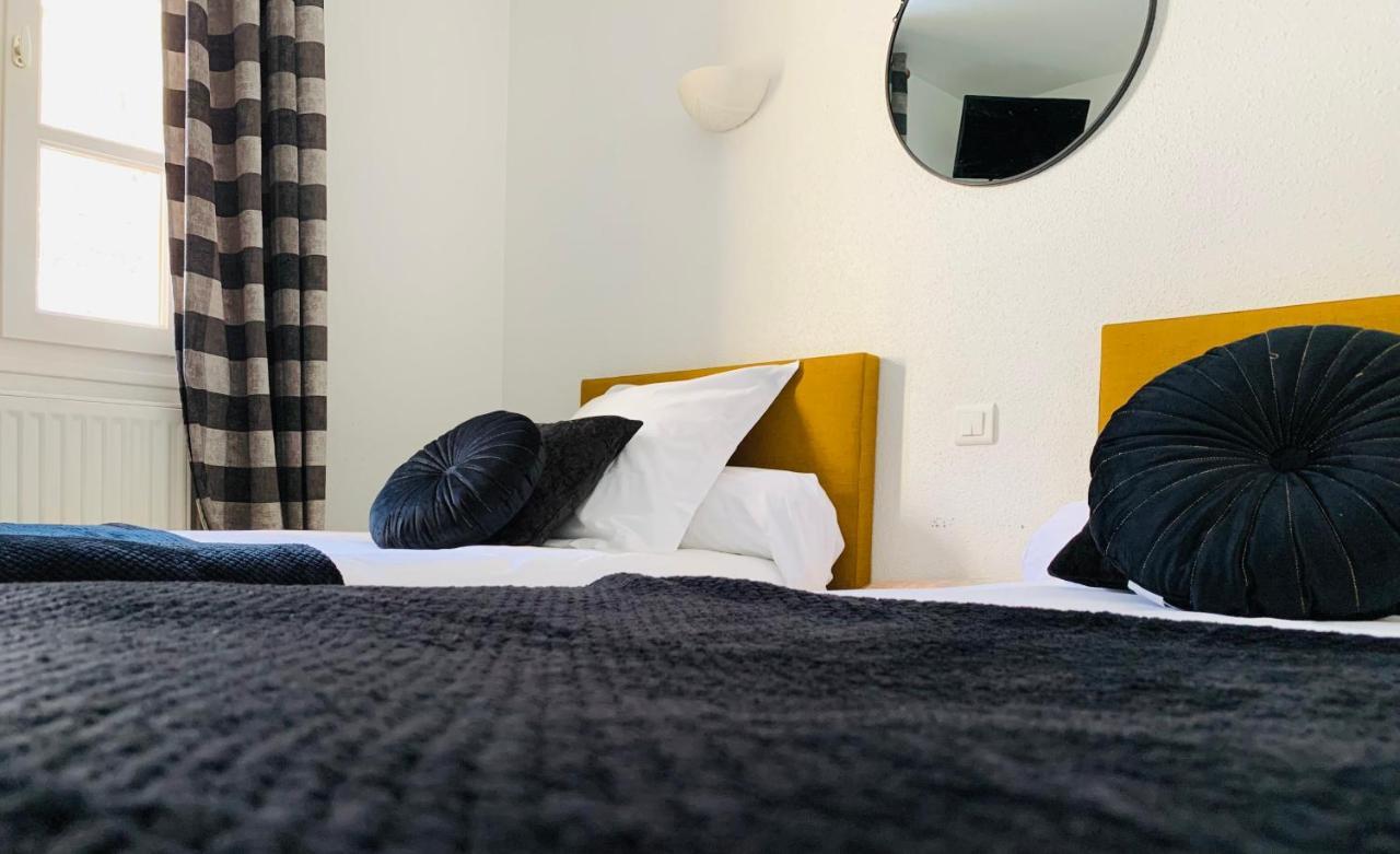 Hotel L'Escoundillou Saint-Jacques-des-Blats Zewnętrze zdjęcie