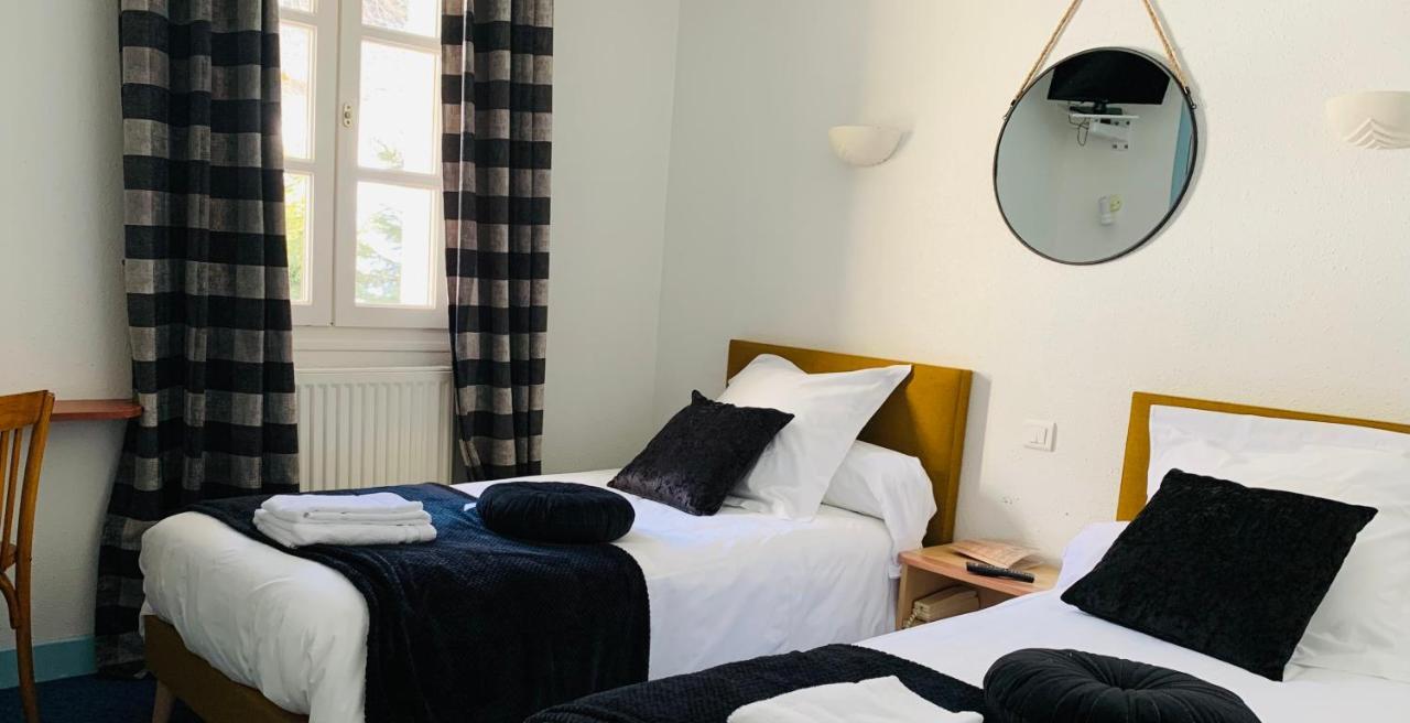 Hotel L'Escoundillou Saint-Jacques-des-Blats Zewnętrze zdjęcie