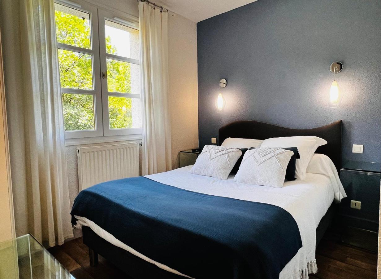 Hotel L'Escoundillou Saint-Jacques-des-Blats Zewnętrze zdjęcie