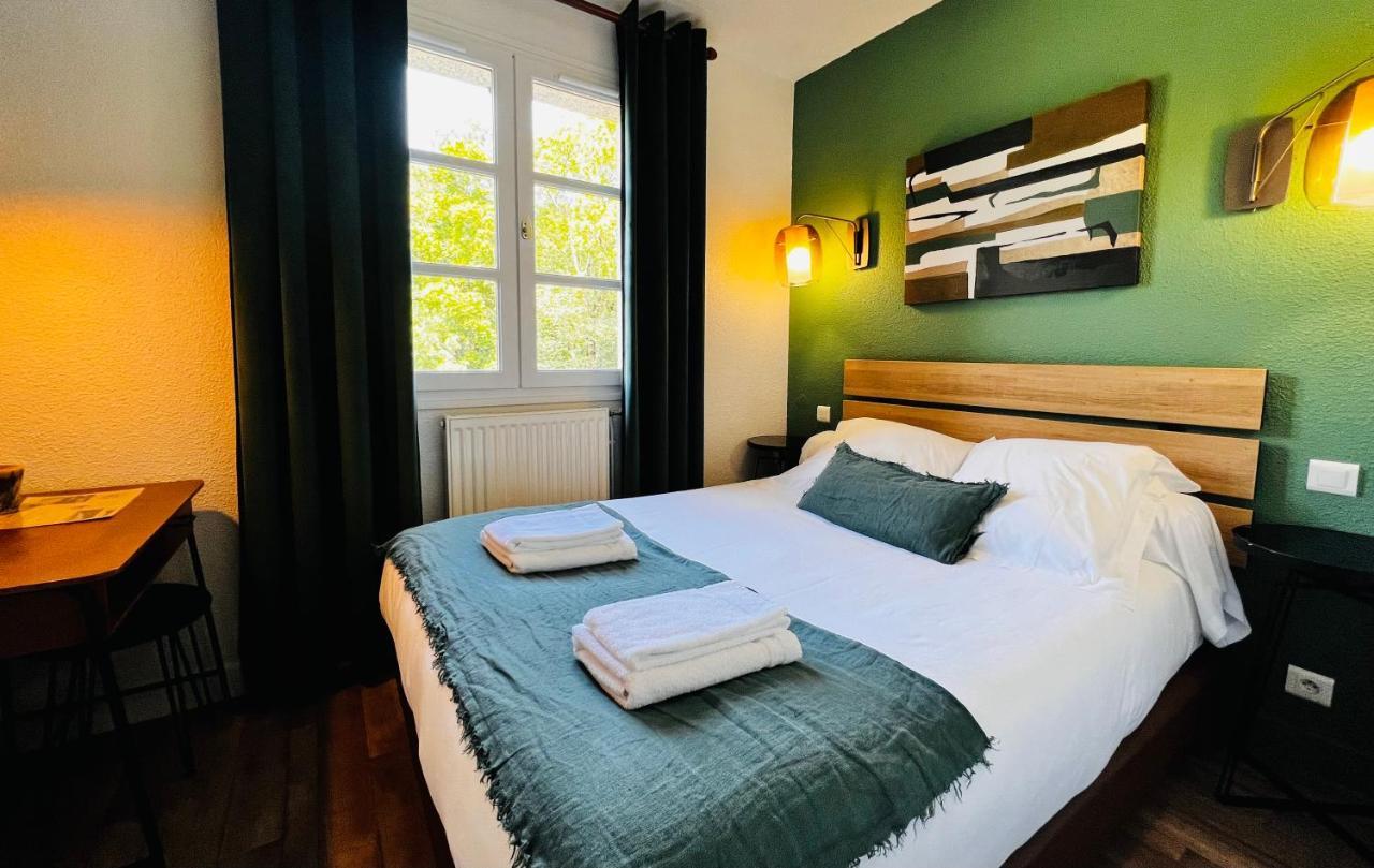 Hotel L'Escoundillou Saint-Jacques-des-Blats Zewnętrze zdjęcie